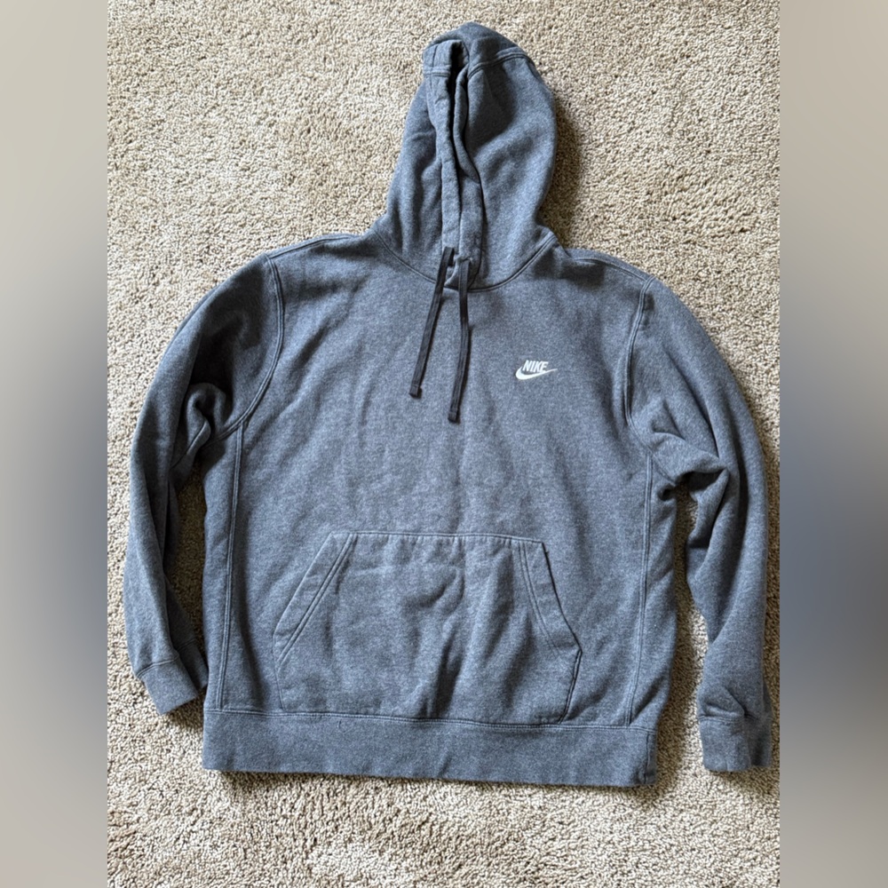 Nike Men’s Gray Hoodie